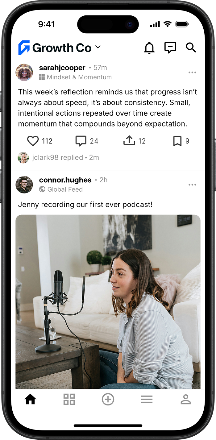 Community feed inside the Commly mobile app